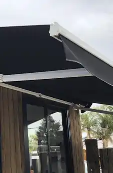 Aurora-Folding-Arm-Awnings-Noosa-Canberra-Australia-Aurora-Designs-Gallery-3