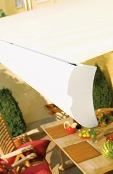 Side view of Semina semi-cassette awning in use