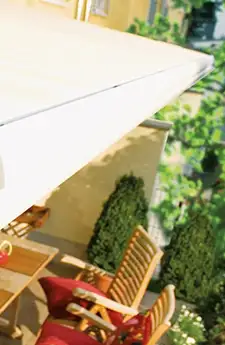 Outdoor setup with Semina awning providing full shade
