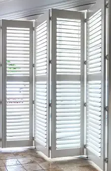 Alfresco area shaded by motorised shutters